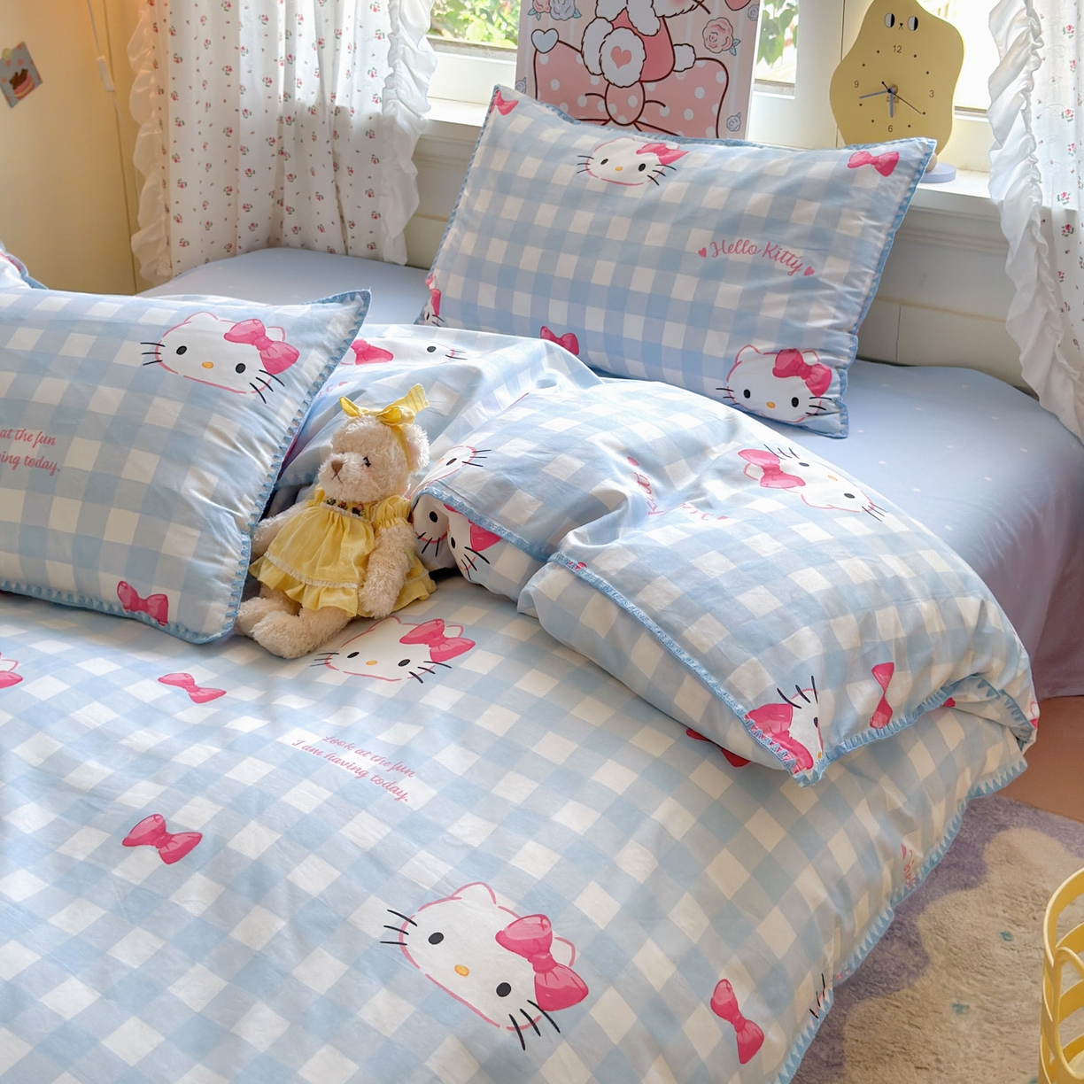 91家纺网 家纺一手货源 找家纺 淑女公社家纺 2025春夏新款全棉纯棉正版三丽鸥KT猫系列四件套 格子KT-蓝