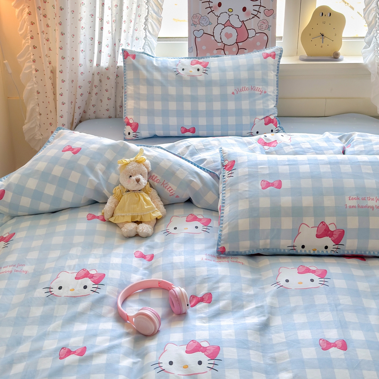 91家纺网 家纺一手货源 找家纺 淑女公社家纺 2025春夏新款全棉纯棉正版三丽鸥KT猫系列四件套 格子KT-蓝