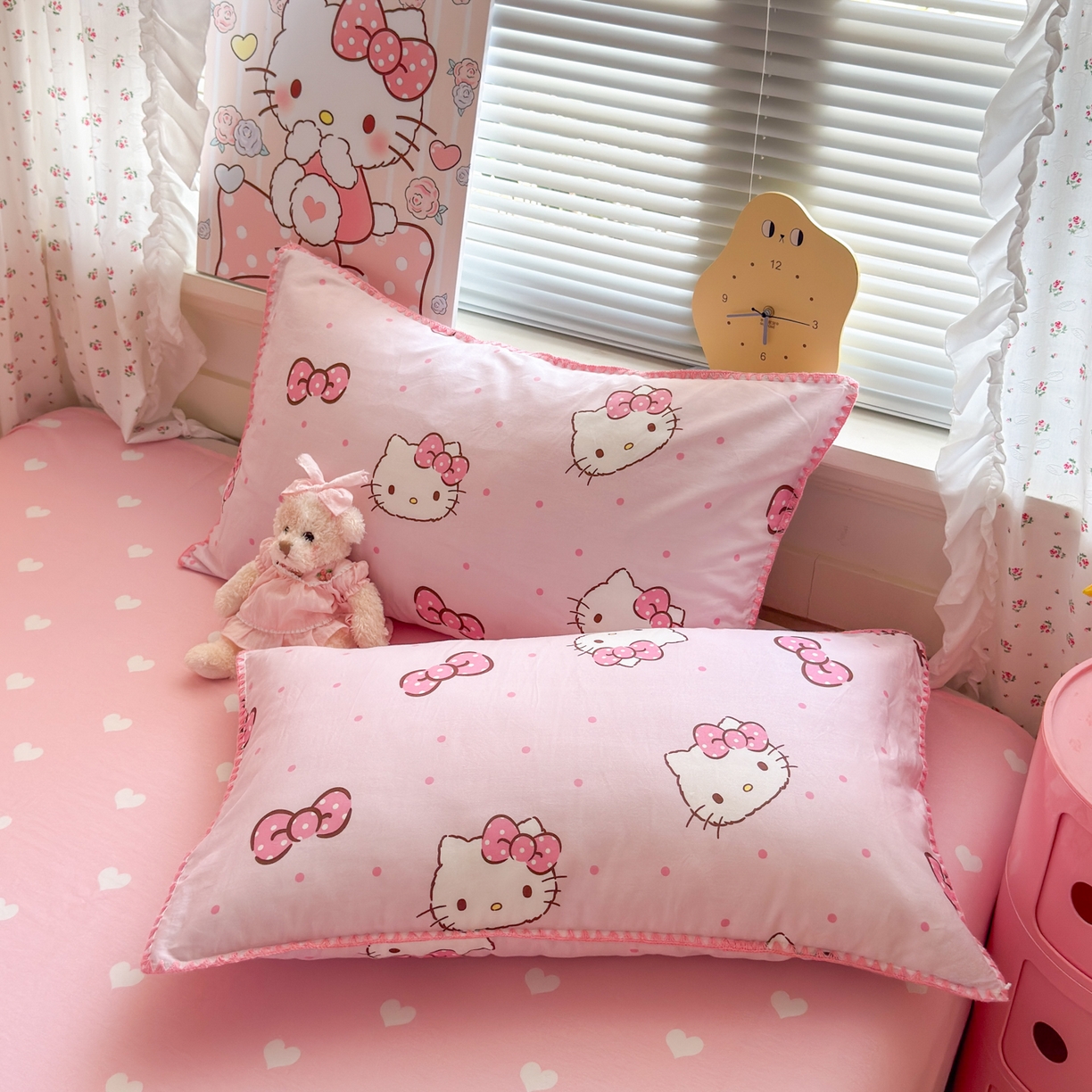 91家纺网 家纺一手货源 找家纺 淑女公社家纺 2025春夏新款全棉纯棉正版三丽鸥KT猫系列四件套 蝴蝶结KT