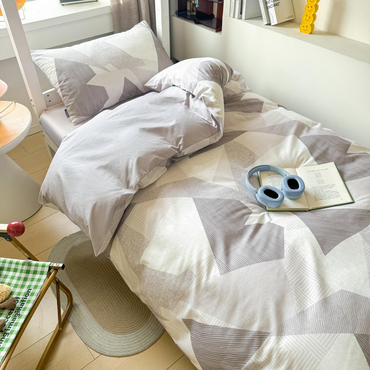 91家纺网 家纺一手货源 找家纺 涵宸2025新款全棉宿舍学生款三件套四件套 几何幻境