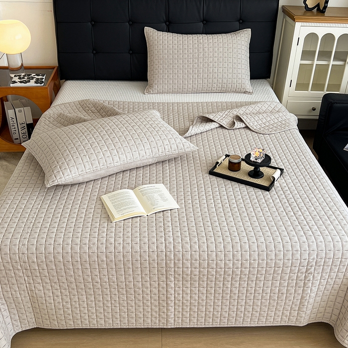 91家纺网 家纺一手货源 找家纺 沐纯家居  2025新款色织棉麻床盖 杏仁咖