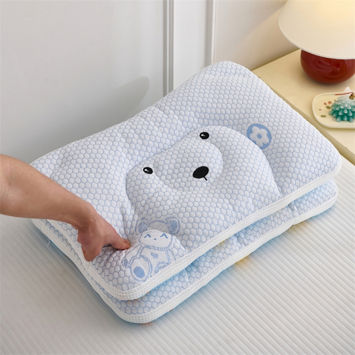 91家纺网 家纺一手货源 找家纺 织布人 2025新款枕芯双面可用儿童枕学生枕头枕芯A版凉豆豆B版全棉卡通枕芯 冰冰熊-蓝恐龙 30x50cm 儿童枕/只