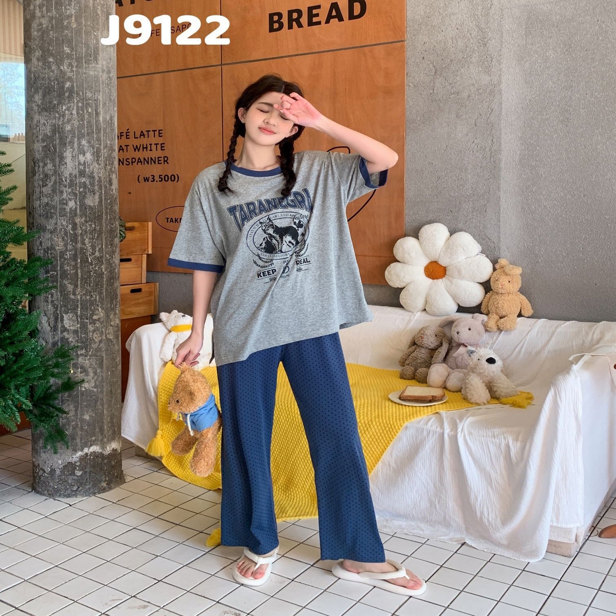 91家纺网 家纺一手货源 找家纺 （总）妍景家居生活馆 2025新款全棉纯棉圆领夏款宽松舒适短袖睡衣套装可外穿卡通家居服套装-佩里游记蓝