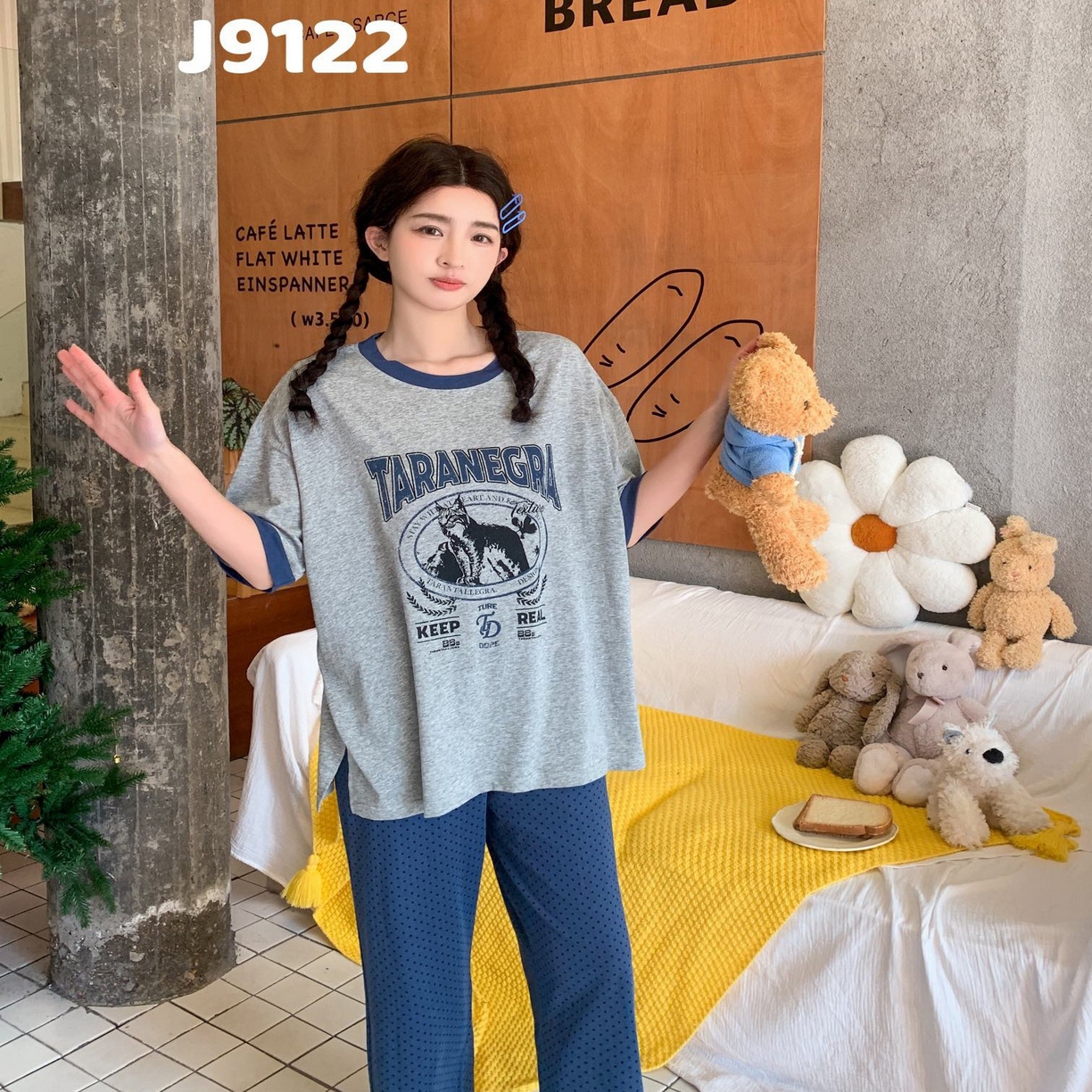 91家纺网 家纺一手货源 找家纺 （总）妍景家居生活馆 2025新款全棉纯棉圆领夏款宽松舒适短袖睡衣套装可外穿卡通家居服套装-佩里游记蓝