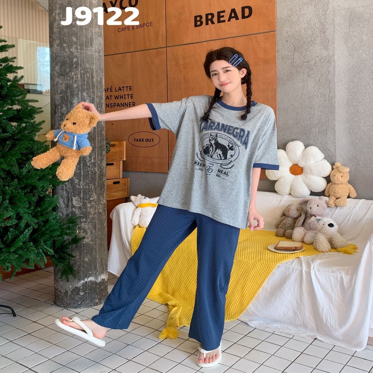 91家纺网 家纺一手货源 找家纺 （总）妍景家居生活馆 2025新款全棉纯棉圆领夏款宽松舒适短袖睡衣套装可外穿卡通家居服套装-佩里游记蓝