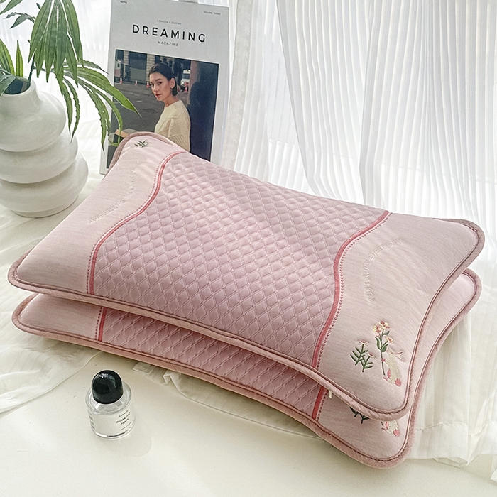 91家纺网 家纺一手货源 找家纺 织布人 2025新款荞麦枕夏凉枕冰豆豆凉感丝枕头茶香枕儿童学生宿舍枕头枕芯 冰豆豆凉感丝-花小兔荞麦枕 33x53cm/只