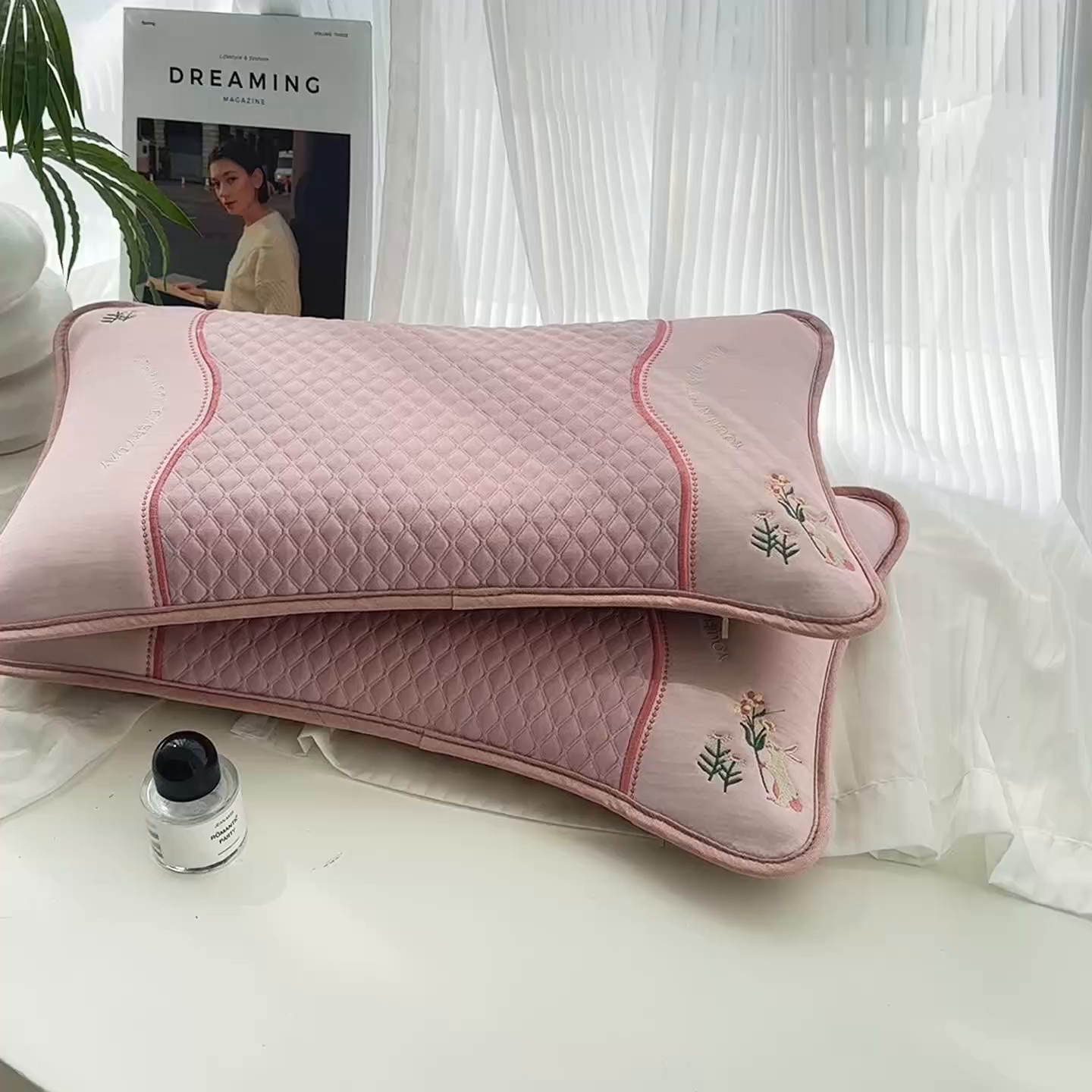 91家纺网 家纺一手货源 找家纺 织布人 2025新款荞麦枕夏凉枕冰豆豆凉感丝枕头茶香枕儿童学生宿舍枕头枕芯 冰豆豆凉感丝-花小兔荞麦枕 33x53cm/只