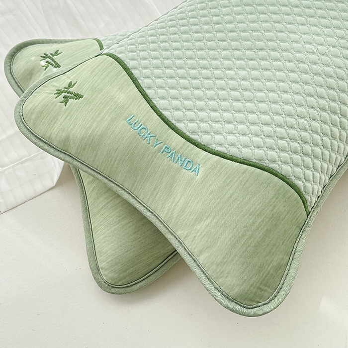 91家纺网 家纺一手货源 找家纺 织布人 2025新款荞麦枕夏凉枕冰豆豆凉感丝枕头茶香枕儿童学生宿舍枕头枕芯 冰豆豆凉感丝-熊猫竹荞麦枕 33x53cm/只