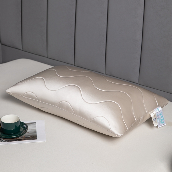 91家纺网 家纺一手货源 找家纺 糖果枕芯2025新款轻奢硅胶枕芯羽丝绒枕头 轻奢硅胶枕-灰金42*70cm