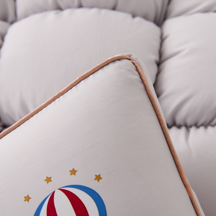 91家纺网 家纺一手货源 找家纺 卓昌2025新款热气球面包枕枕头枕芯 灰色一只48*74cm