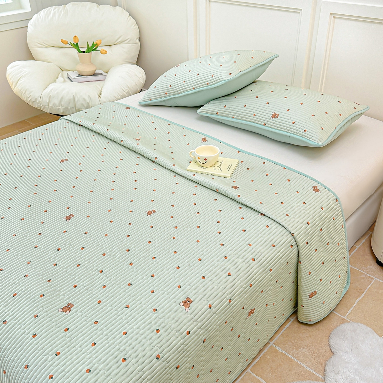 91家纺网 家纺一手货源 找家纺 橘夏家纺 2025新款莱赛尔天丝轻奢风多功能枕套单品枕套枕套单件 草莓小熊-绿