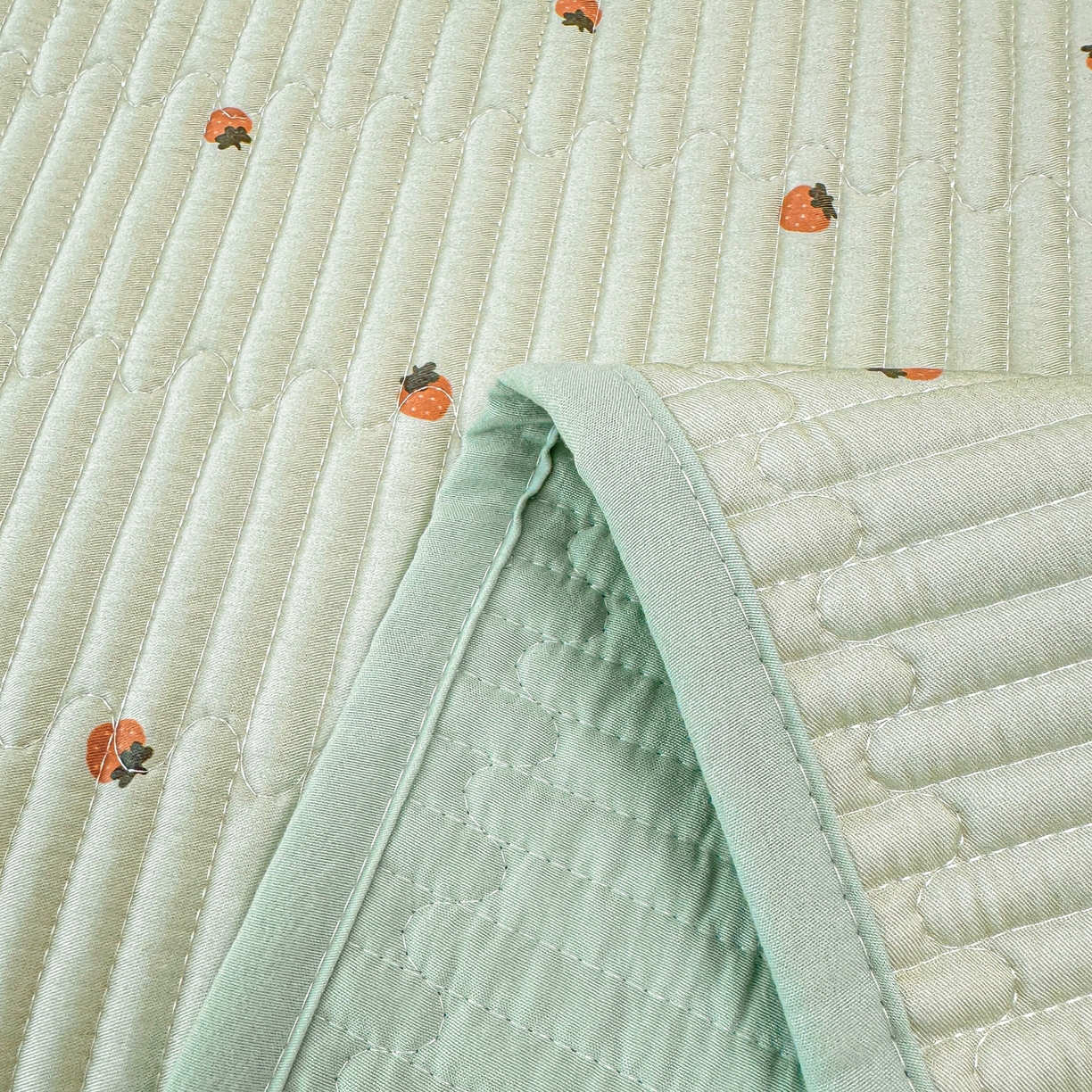 91家纺网 家纺一手货源 找家纺 橘夏家纺 2025新款莱赛尔天丝轻奢风多功能枕套单品枕套枕套单件 草莓小熊-绿