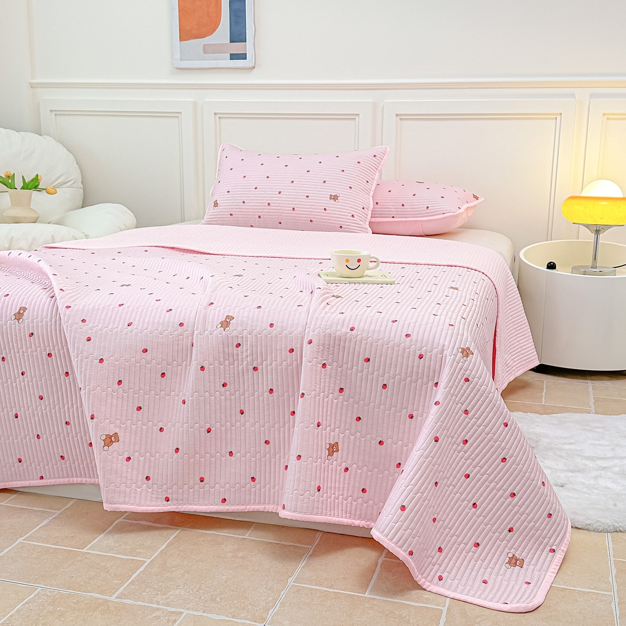 91家纺网 家纺一手货源 找家纺 橘夏家纺 2025新款莱赛尔天丝轻奢风多功能枕套单品枕套枕套单件 草莓小熊-粉