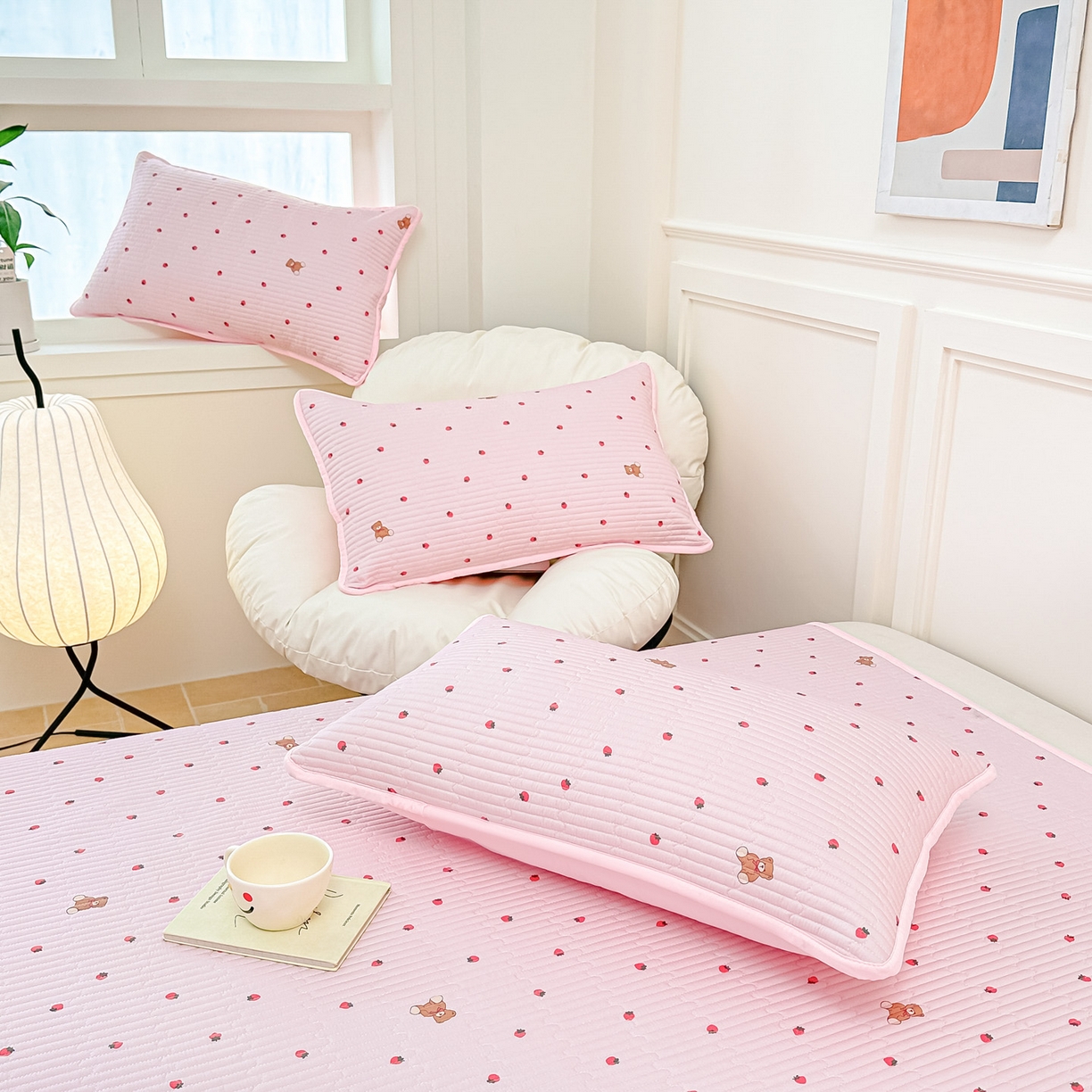 91家纺网 家纺一手货源 找家纺 橘夏家纺 2025新款莱赛尔天丝轻奢风多功能枕套单品枕套枕套单件 草莓小熊-粉