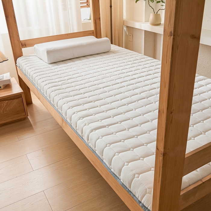 91家纺网 家纺一手货源 找家纺 暖季2025新款A类无印风学生款 棉花床垫 本白