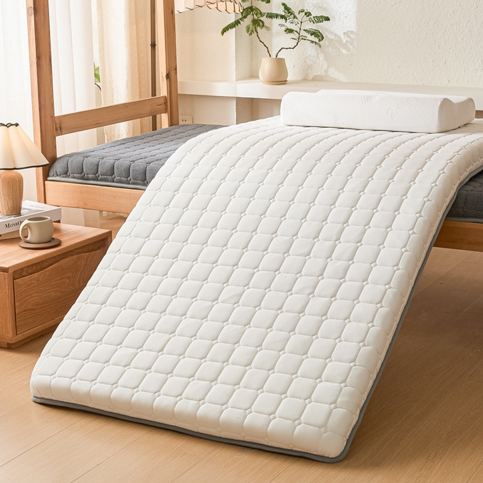 91家纺网 家纺一手货源 找家纺 暖季2025新款A类无印风学生款 棉花床垫 本白