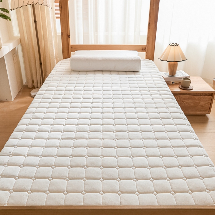 91家纺网 家纺一手货源 找家纺 暖季2025新款A类无印风学生款 棉花床垫 本白