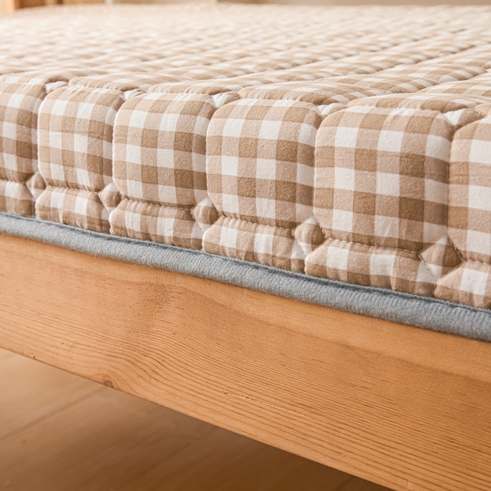 91家纺网 家纺一手货源 找家纺 暖季2025新款A类无印风学生款 棉花床垫 咖小格