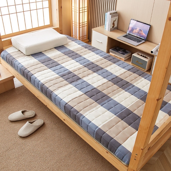 91家纺网 家纺一手货源 找家纺 暖季2025新款A类无印风学生款 棉花床垫 蓝大格