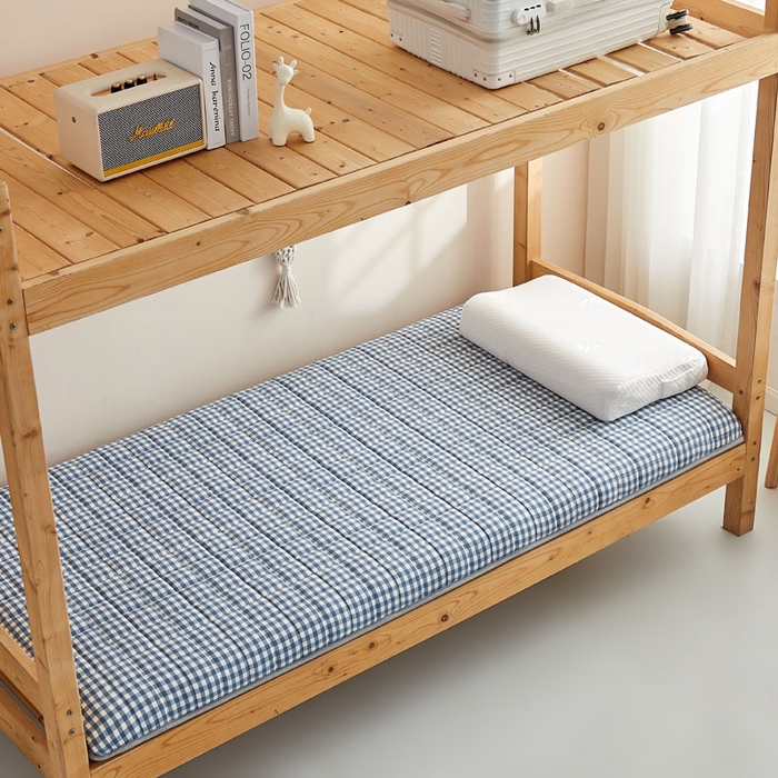 91家纺网 家纺一手货源 找家纺 暖季2025新款A类无印风学生款 棉花床垫 蓝小格