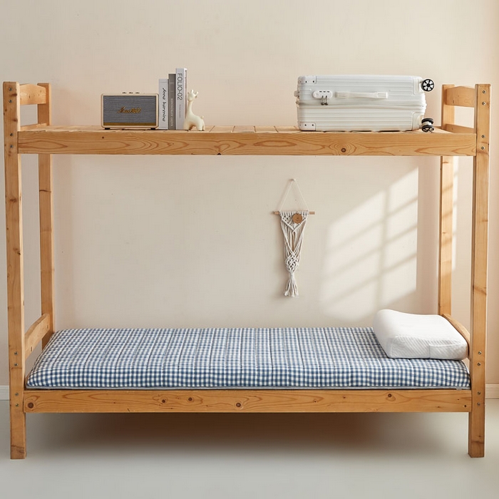 91家纺网 家纺一手货源 找家纺 暖季2025新款A类无印风学生款 棉花床垫 蓝小格