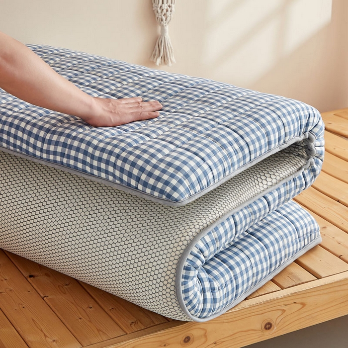 91家纺网 家纺一手货源 找家纺 暖季2025新款A类无印风学生款 棉花床垫 蓝小格