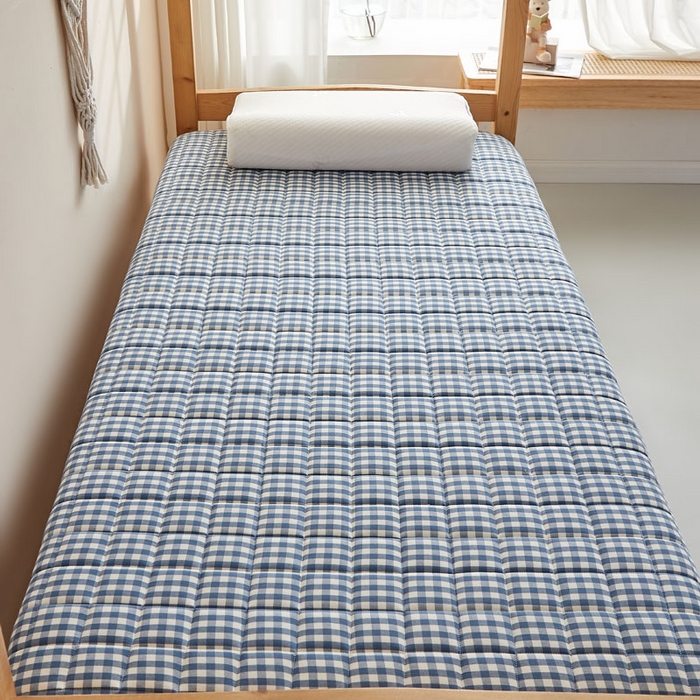 91家纺网 家纺一手货源 找家纺 暖季2025新款A类无印风学生款 棉花床垫 蓝小格