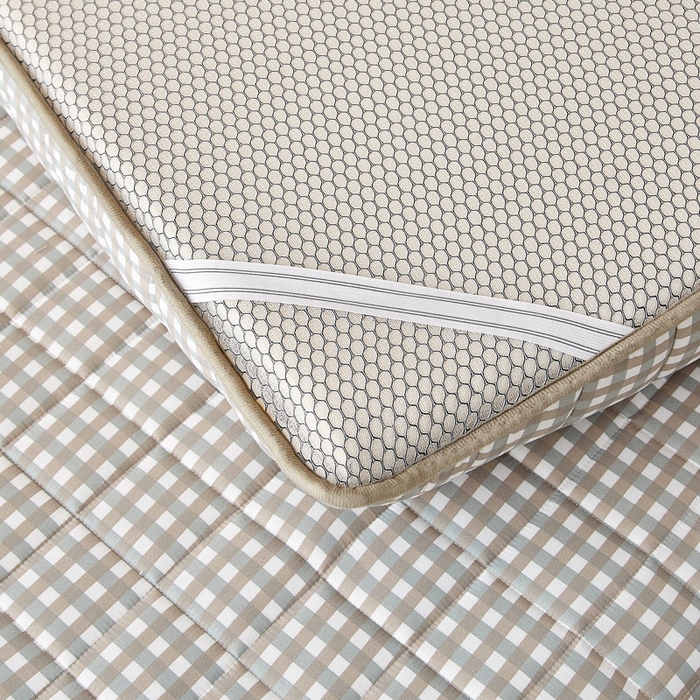 91家纺网 家纺一手货源 找家纺 暖季2025新款A类无印风学生款 棉花床垫 绿小格