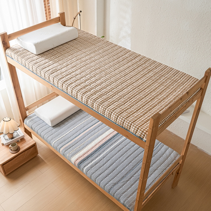 91家纺网 家纺一手货源 找家纺 暖季2025新款A类无印风学生款 棉花床垫马里奥灰