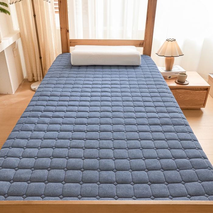 91家纺网 家纺一手货源 找家纺 暖季2025新款A类无印风学生款 棉花床垫 深蓝