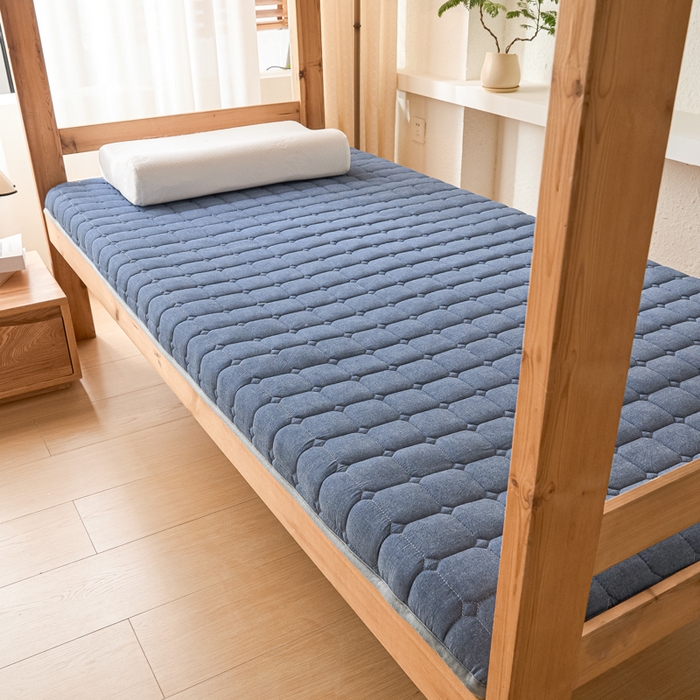 91家纺网 家纺一手货源 找家纺 暖季2025新款A类无印风学生款 棉花床垫 深蓝