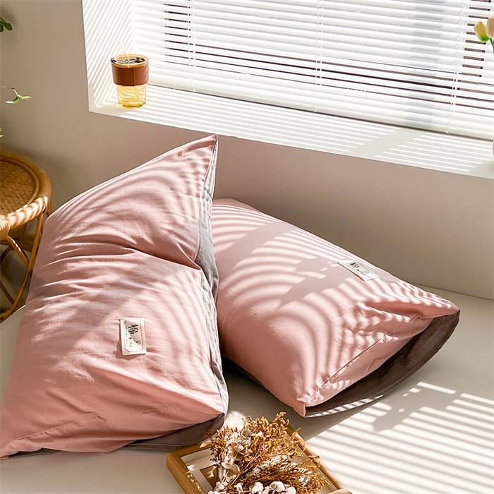 91家纺网 家纺一手货源 找家纺 恋人优选2025新款纯棉色织水洗贴标枕套 豆沙-浅灰