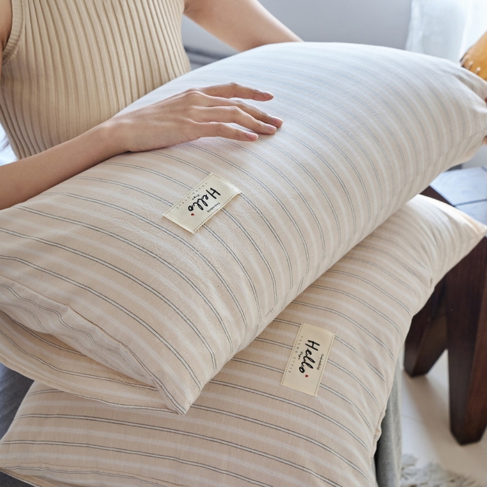 91家纺网 家纺一手货源 找家纺 恋人优选2025新款纯棉色织水洗贴标枕套 简希米条