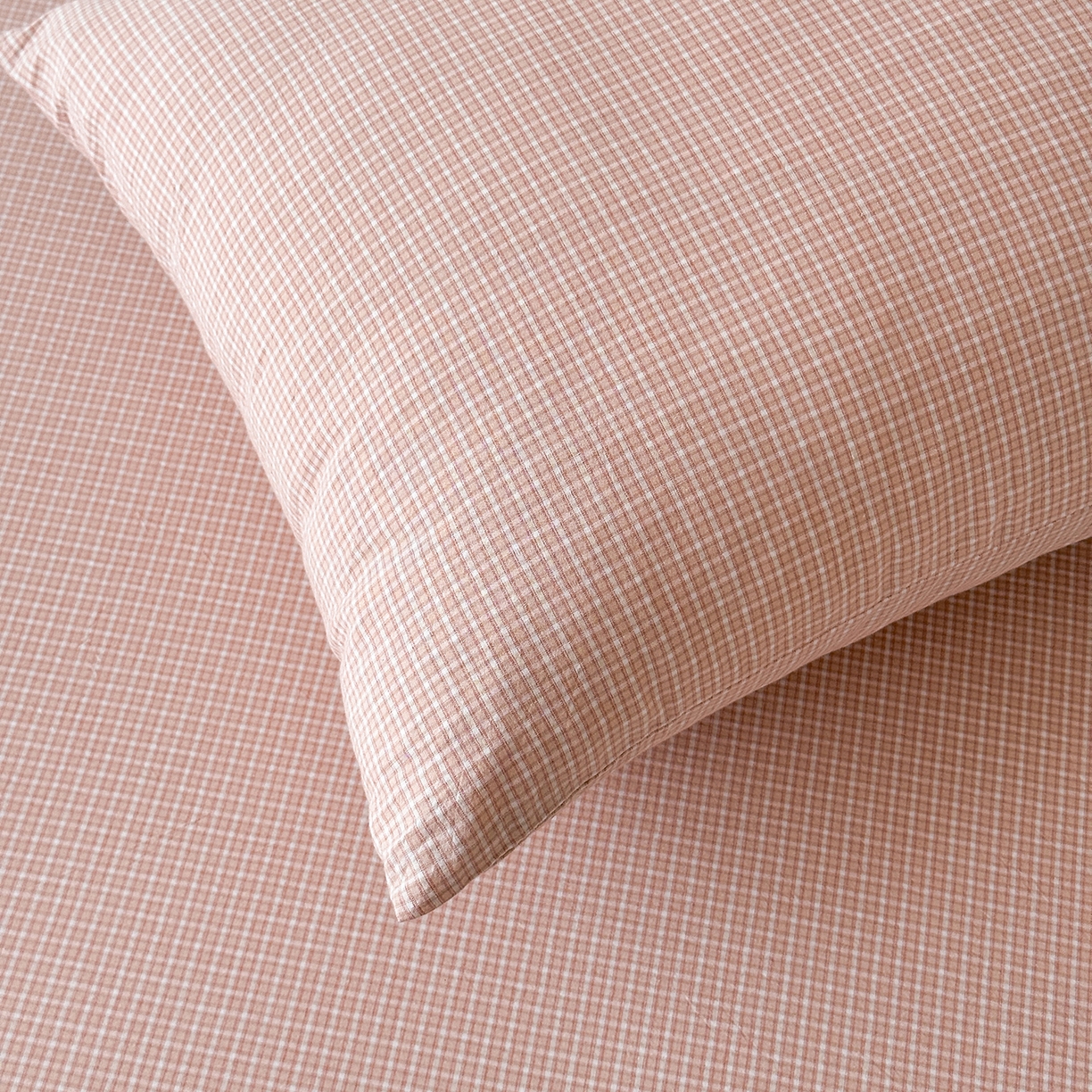 91家纺网 家纺一手货源 找家纺 笠裙家纺2025新款色织全棉床裙床罩 水洗棉 粉青年