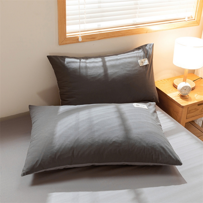 91家纺网 家纺一手货源 找家纺 恋人优选2025新款纯棉色织水洗贴标枕套 深灰-浅灰