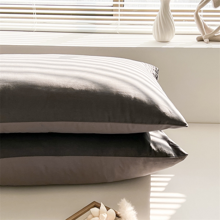 91家纺网 家纺一手货源 找家纺 恋人优选2025新款纯棉色织水洗贴标枕套 深灰-浅灰