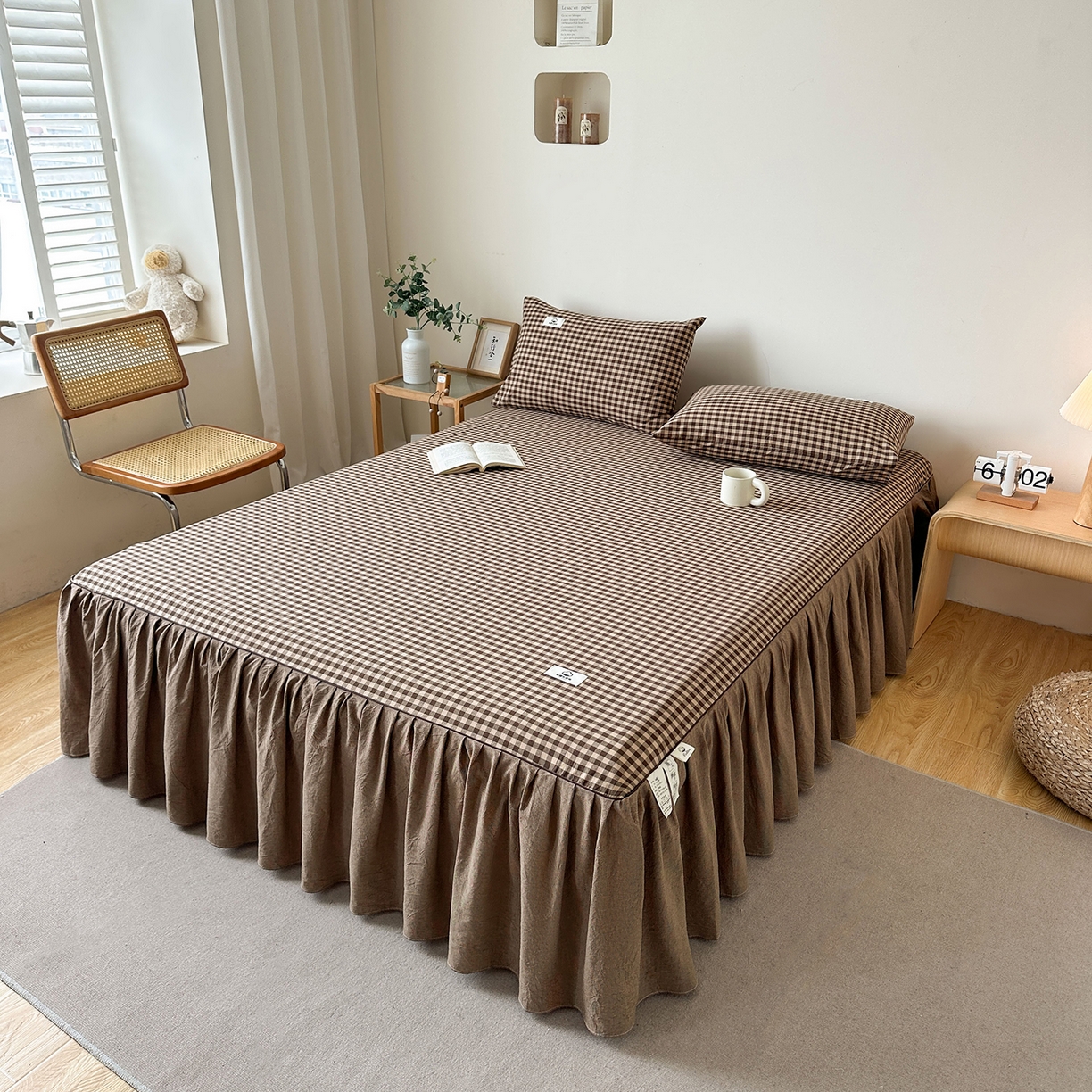 91家纺网 家纺一手货源 找家纺 笠裙家纺2025新款色织全棉床裙床罩 水洗棉 芸素咖