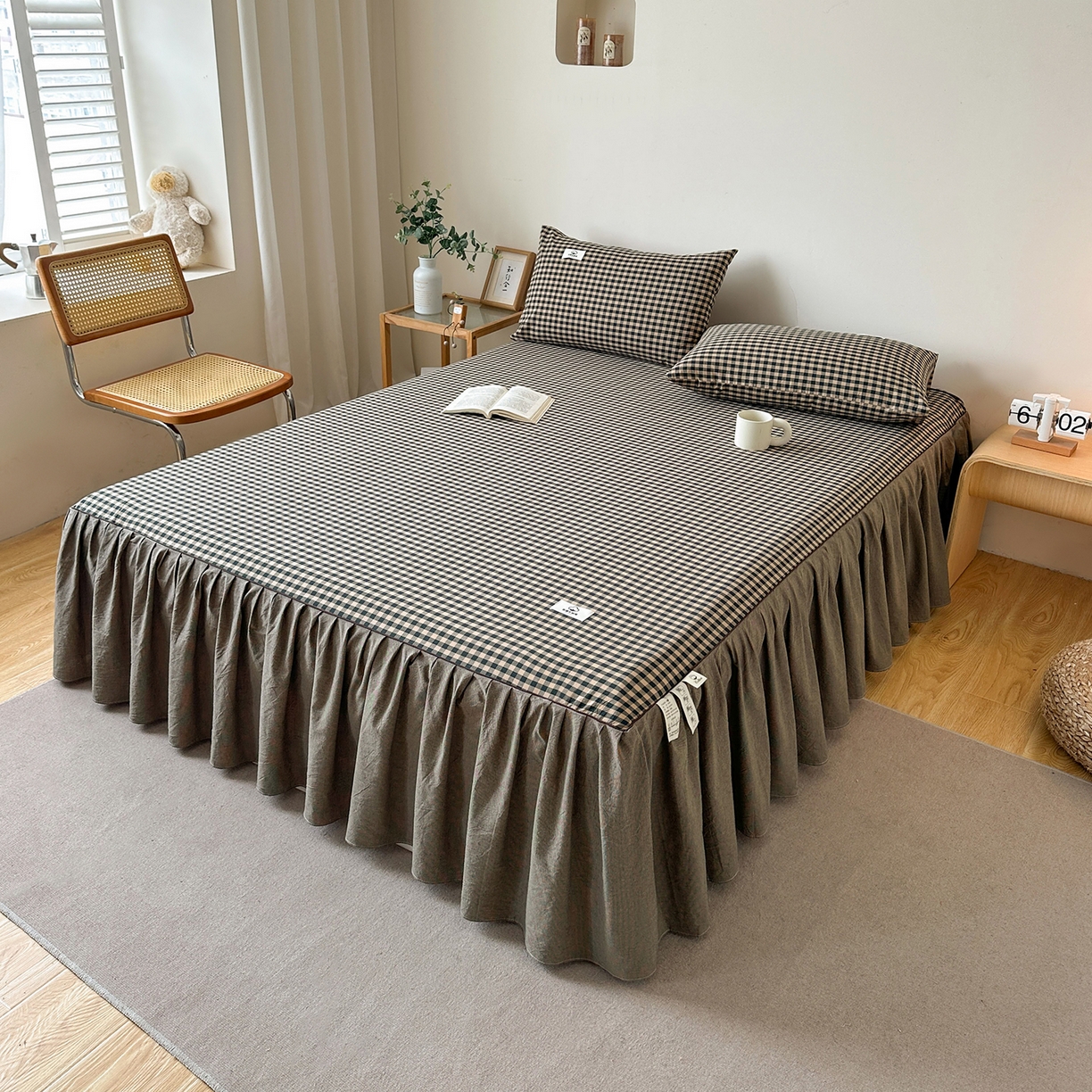 91家纺网 家纺一手货源 找家纺 笠裙家纺2025新款色织全棉床裙床罩 水洗棉 芸素绿