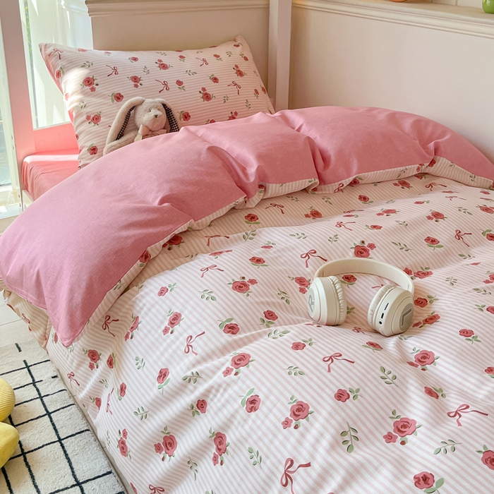 91家纺网 家纺一手货源 找家纺 雅居纺家纺 2025新款全棉纯棉印花系列学生宿舍三四件套上下铺三件套 粉色浪漫