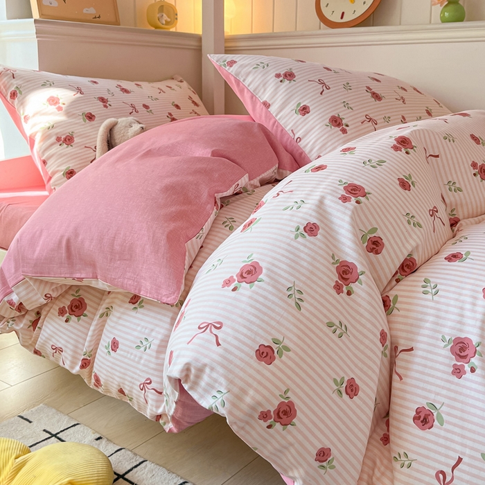 91家纺网 家纺一手货源 找家纺 雅居纺家纺 2025新款全棉纯棉印花系列学生宿舍三四件套上下铺三件套 粉色浪漫