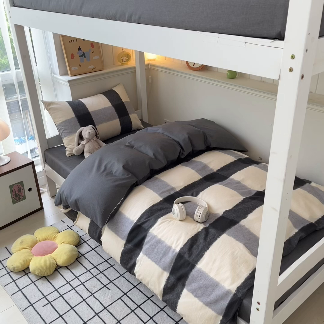 91家纺网 家纺一手货源 找家纺 雅居纺家纺 2025新款全棉纯棉印花系列学生宿舍三四件套上下铺三件套 复古格子灰