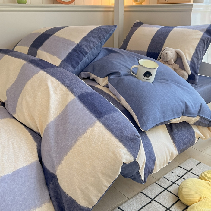 91家纺网 家纺一手货源 找家纺 雅居纺家纺 2025新款全棉纯棉印花系列学生宿舍三四件套上下铺三件套 复古格子蓝