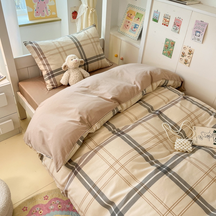 91家纺网 家纺一手货源 找家纺 雅居纺家纺 2025新款全棉纯棉印花系列学生宿舍三四件套上下铺三件套 复古卡其格