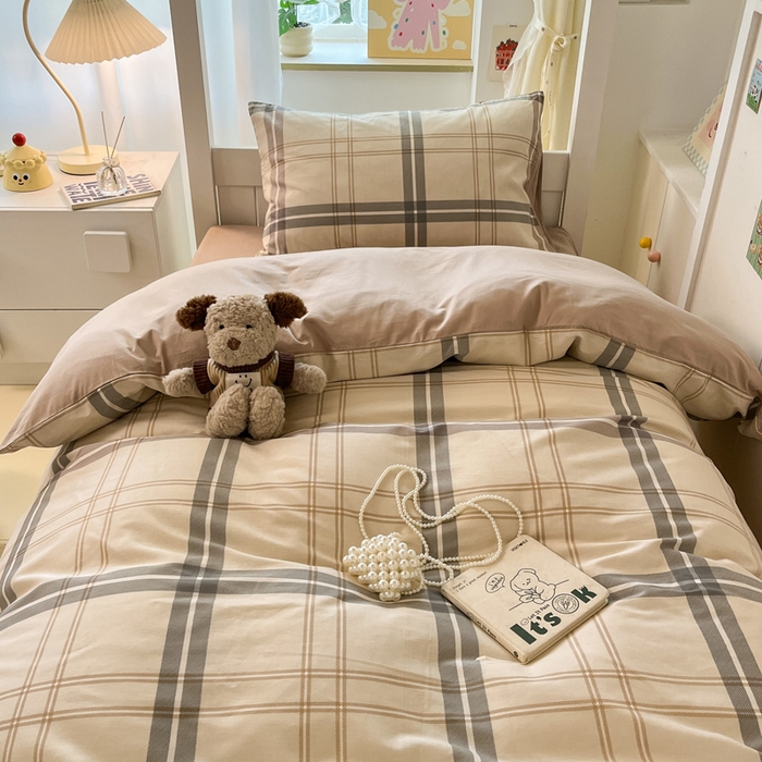 91家纺网 家纺一手货源 找家纺 雅居纺家纺 2025新款全棉纯棉印花系列学生宿舍三四件套上下铺三件套 复古卡其格