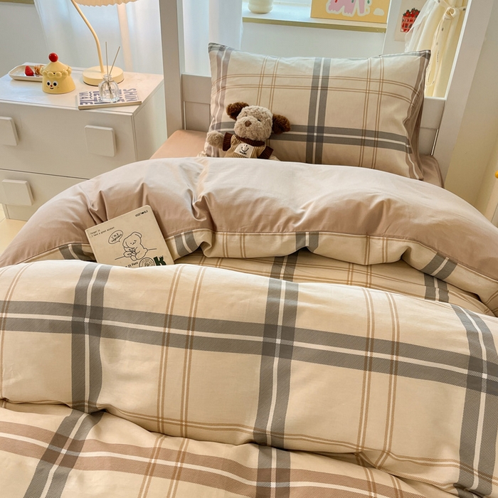 91家纺网 家纺一手货源 找家纺 雅居纺家纺 2025新款全棉纯棉印花系列学生宿舍三四件套上下铺三件套 复古卡其格