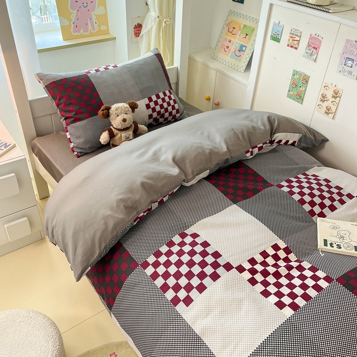 91家纺网 家纺一手货源 找家纺 雅居纺家纺 2025新款全棉纯棉印花系列学生宿舍三四件套上下铺三件套 红灰格