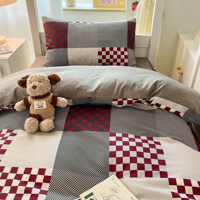 91家纺网 家纺一手货源 找家纺 雅居纺家纺 2025新款全棉纯棉印花系列学生宿舍三四件套上下铺三件套 红灰格