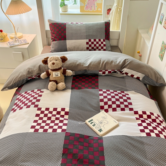 91家纺网 家纺一手货源 找家纺 雅居纺家纺 2025新款全棉纯棉印花系列学生宿舍三四件套上下铺三件套 红灰格