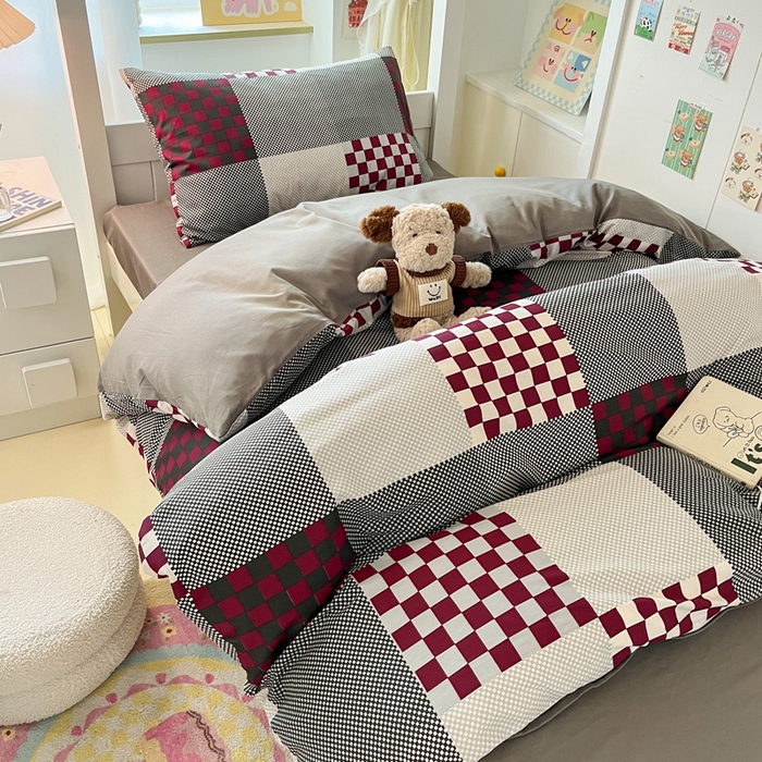 91家纺网 家纺一手货源 找家纺 雅居纺家纺 2025新款全棉纯棉印花系列学生宿舍三四件套上下铺三件套 红灰格