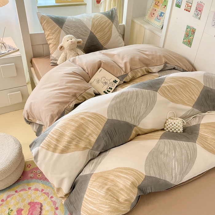 91家纺网 家纺一手货源 找家纺 雅居纺家纺 2025新款全棉纯棉印花系列学生宿舍三四件套上下铺三件套 菱形卡其